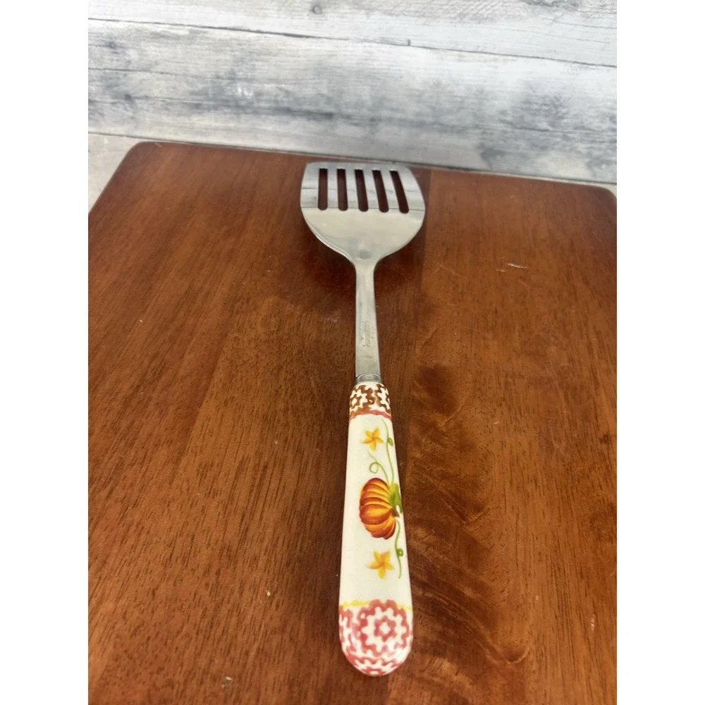 Temp-Tations By Tara Seasonal Auto Pumpkin Spatula